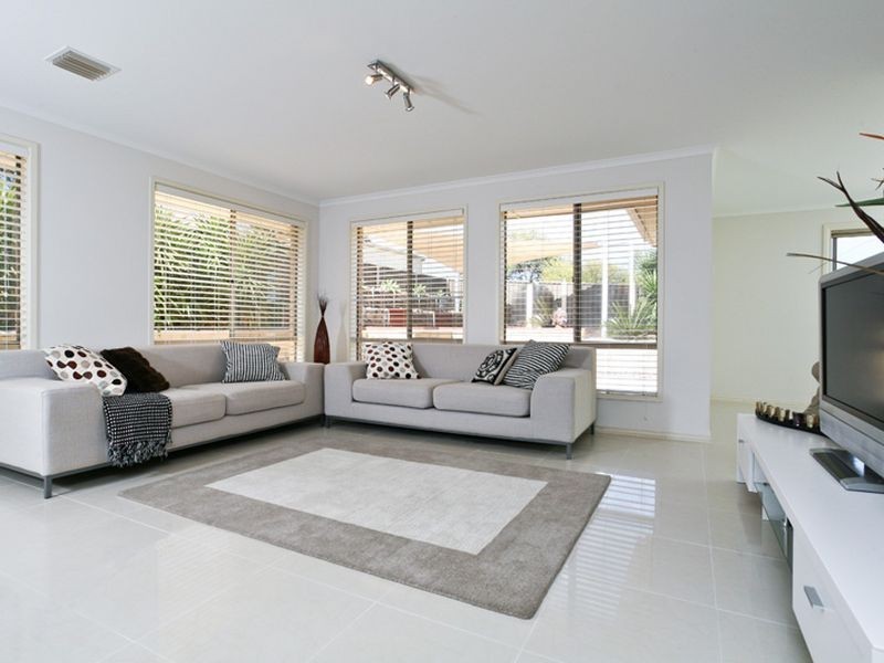 11 Glanville Crescent, Gulfview Heights SA 5096