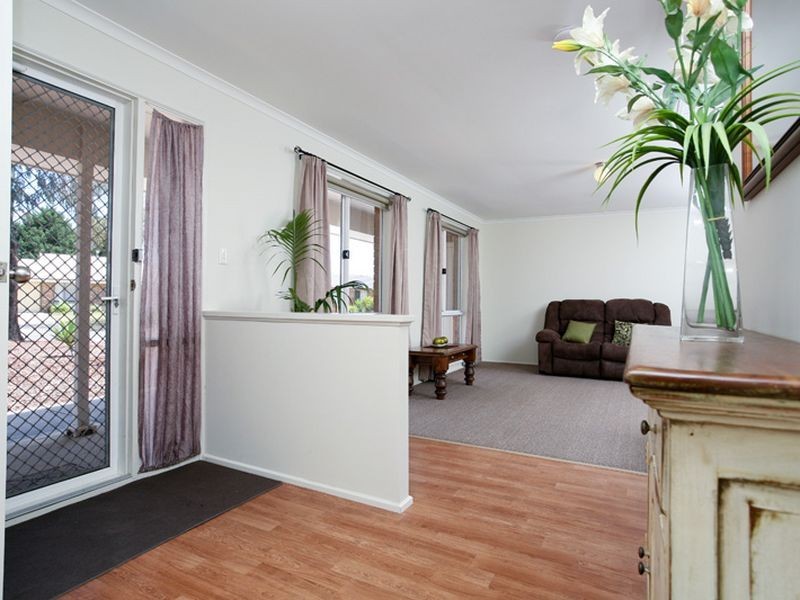 8 Harvest Court, Andrews Farm SA 5114