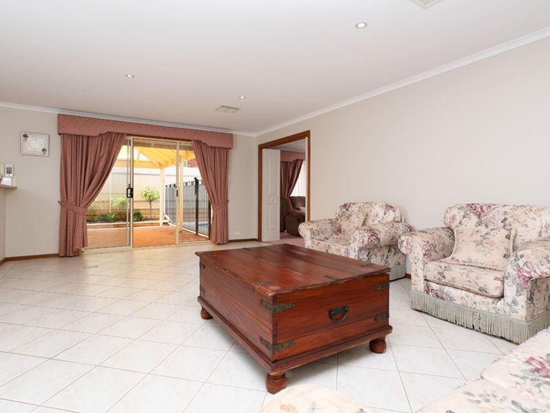8 Garden Street, Blakeview SA 5114