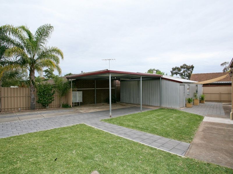 17 Andrew Avenue, Salisbury East SA 5109