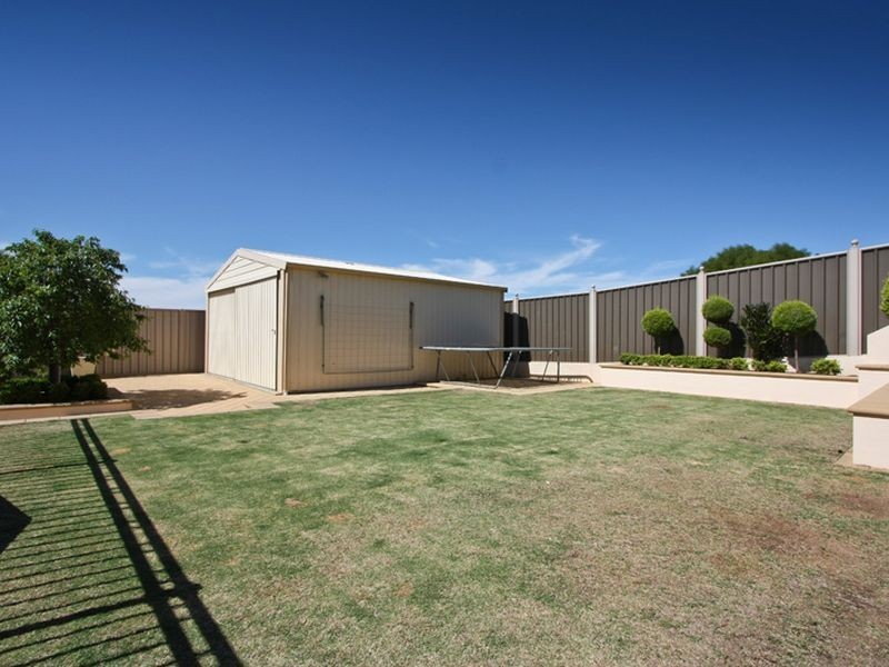 17 Glanville Crescent, Gulfview Heights SA 5096
