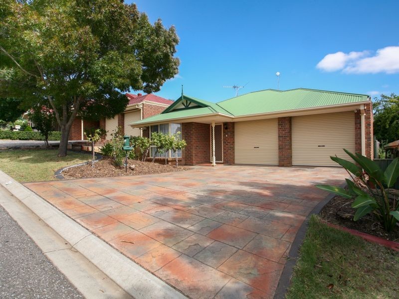 22 Lake Magenta Court, Greenwith SA 5125