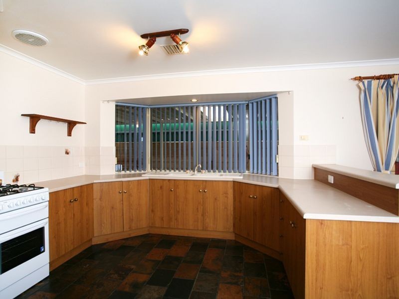 22 Lake Magenta Court, Greenwith SA 5125