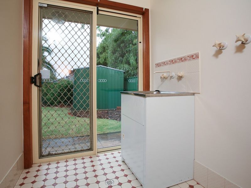 22 Lake Magenta Court, Greenwith SA 5125