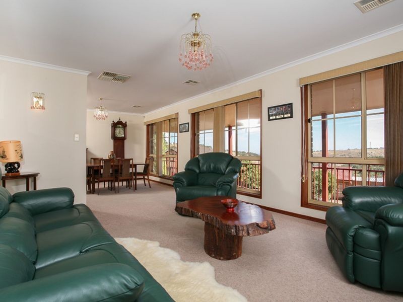 25 Borodino Court, Greenwith SA 5125