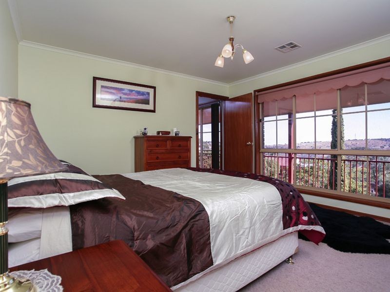 25 Borodino Court, Greenwith SA 5125