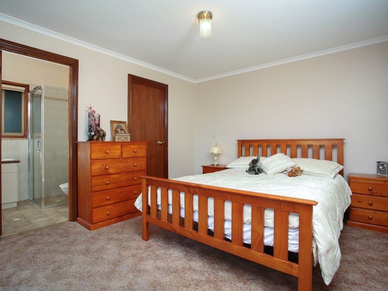 25 Borodino Court, Greenwith SA 5125