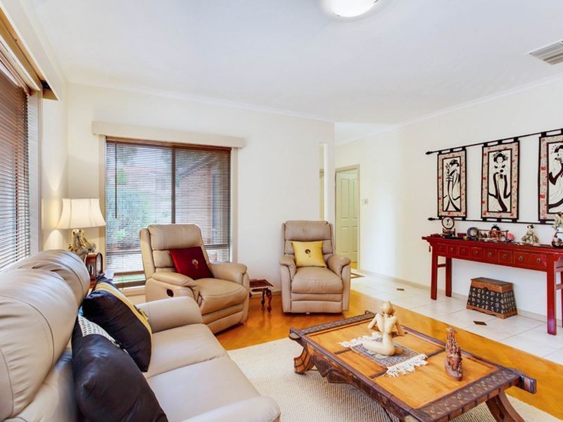 8 Lachlan Street, Greenwith SA 5125