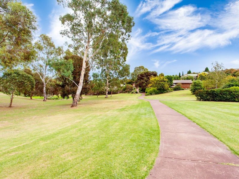 8 Lachlan Street, Greenwith SA 5125