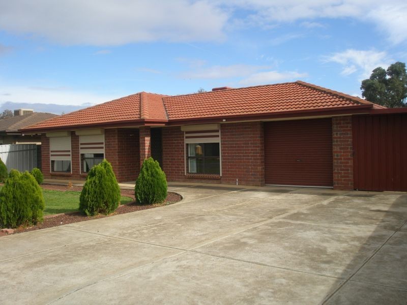 13 Nicholls Crescent, Burton SA 5110