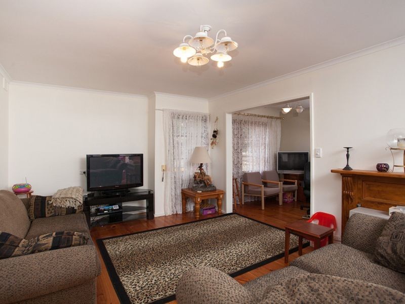 1 Warwick Street, Salisbury East SA 5109