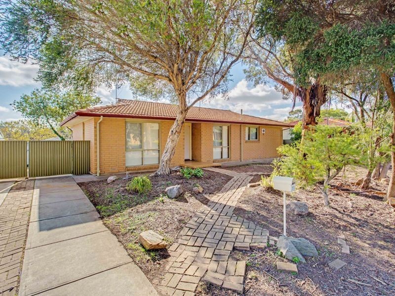 11 Sellars Court, Para Vista SA 5093