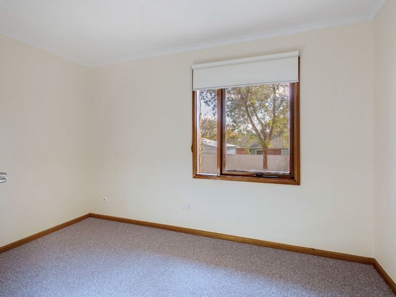 11 Sellars Court, Para Vista SA 5093