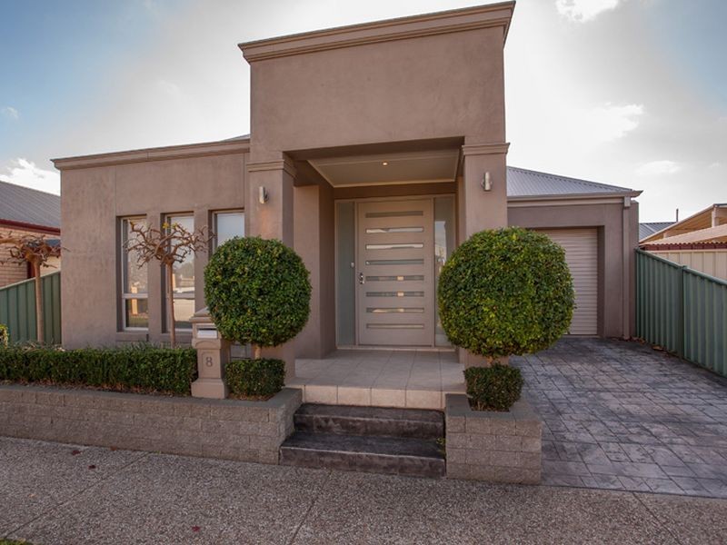 8 Avocet Drive, Mawson Lakes SA 5095