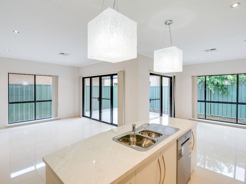 31 Mowbray Street, Mawson Lakes SA 5095