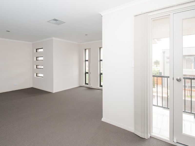 31 Mowbray Street, Mawson Lakes SA 5095