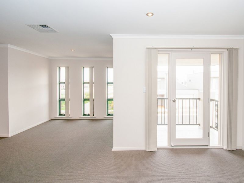 31 Mowbray Street, Mawson Lakes SA 5095