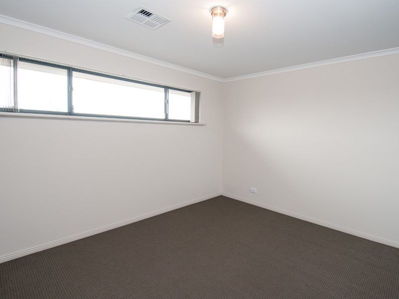 31 Mowbray Street, Mawson Lakes SA 5095