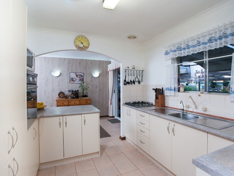 24 Grant Avenue, Salisbury Downs SA 5108