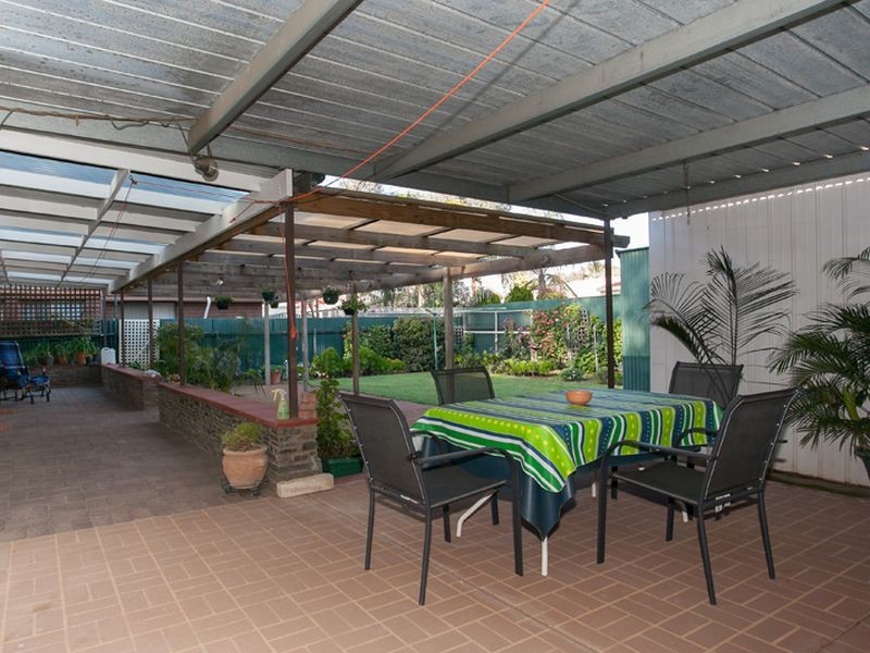 24 Grant Avenue, Salisbury Downs SA 5108