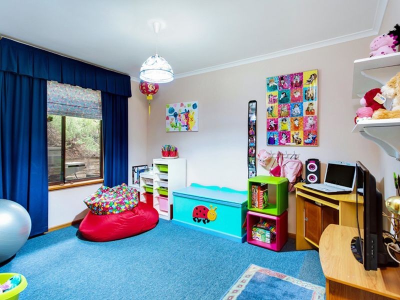 4 Marilyn Court, Salisbury Heights SA 5109