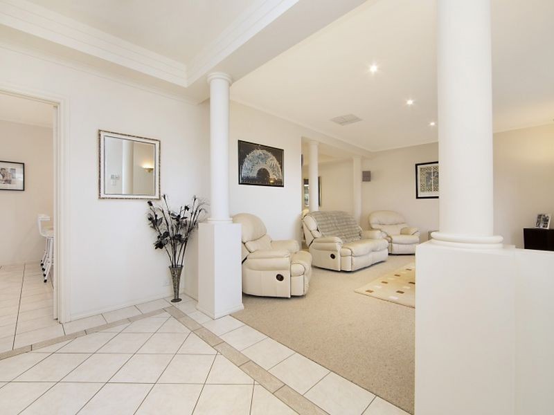 19 Hedgerow Court, Greenwith SA 5125