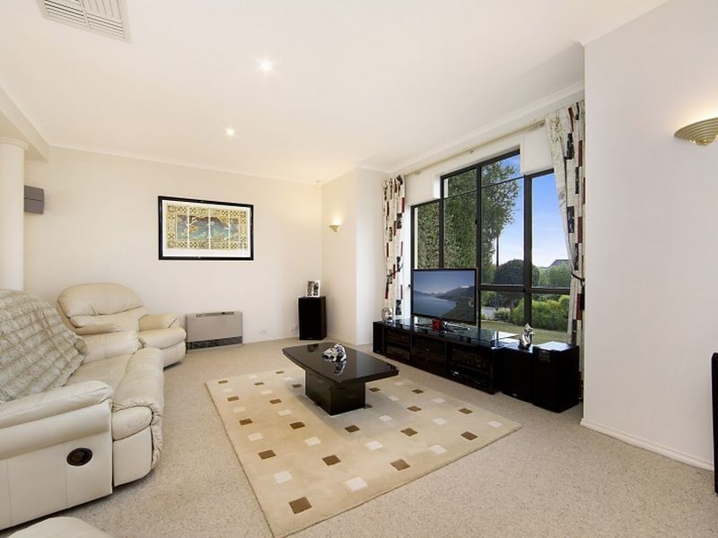 19 Hedgerow Court, Greenwith SA 5125