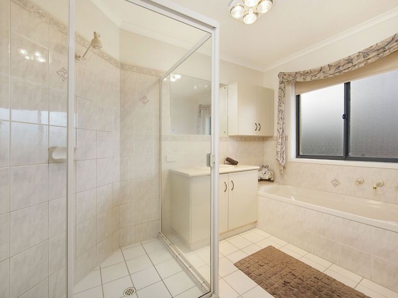 19 Hedgerow Court, Greenwith SA 5125