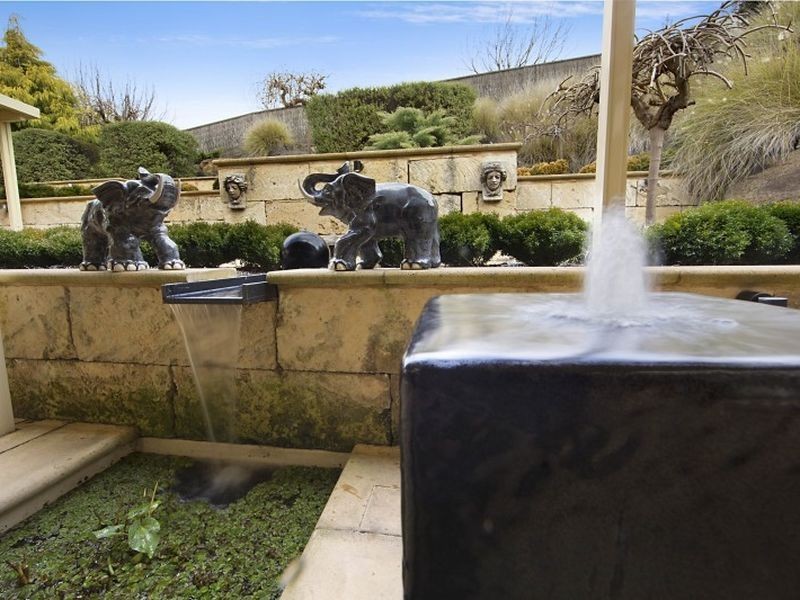 19 Hedgerow Court, Greenwith SA 5125