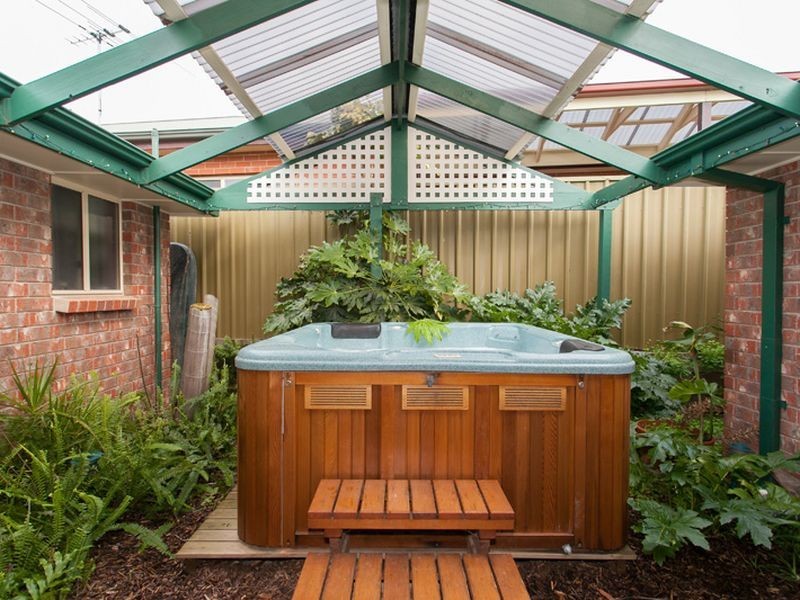 8 Fatchen Court, Greenwith SA 5125