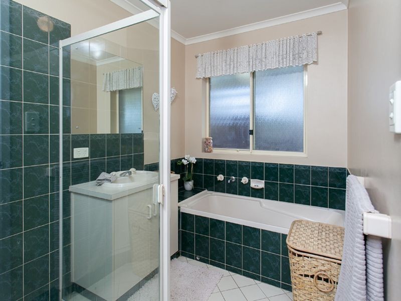 8 Fatchen Court, Greenwith SA 5125