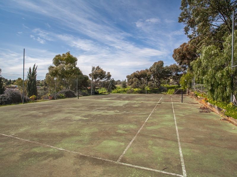 114 Green Valley Drive, Salisbury Heights SA 5109