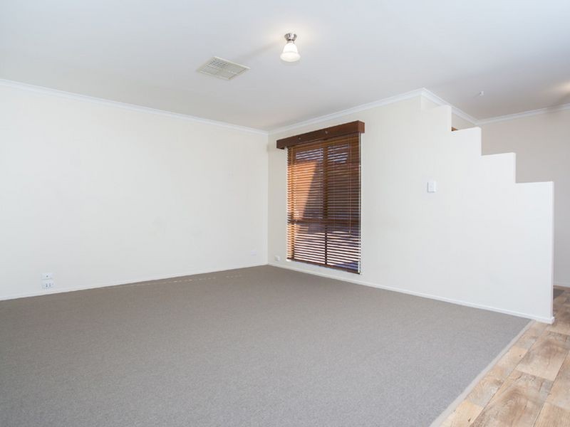 17 Gilchrist Close, Greenwith SA 5125