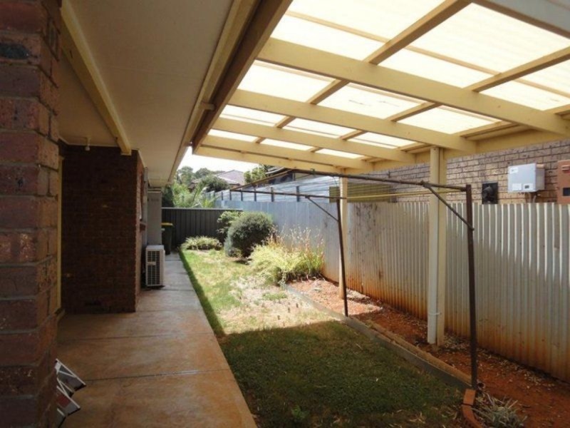 1 & 2/90 Clayson Road, Salisbury East SA 5109