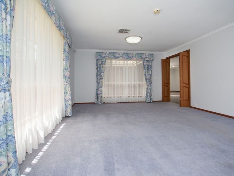 11 Pedare Court, Wynn Vale SA 5127