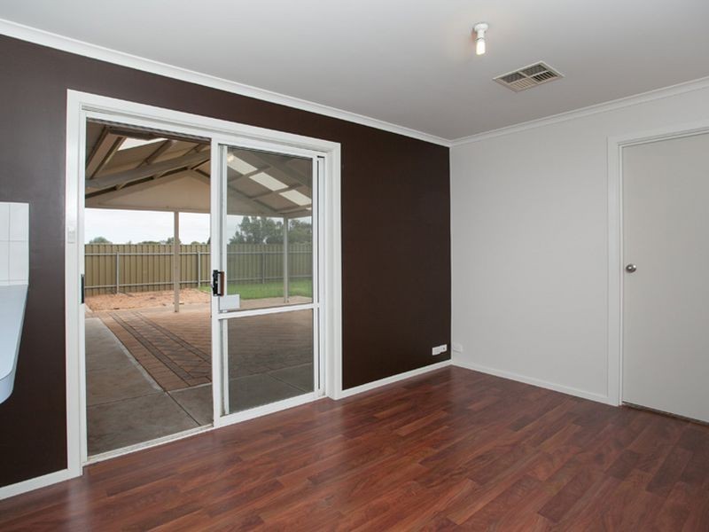 12 Kingswood Crescent, Paralowie SA 5108