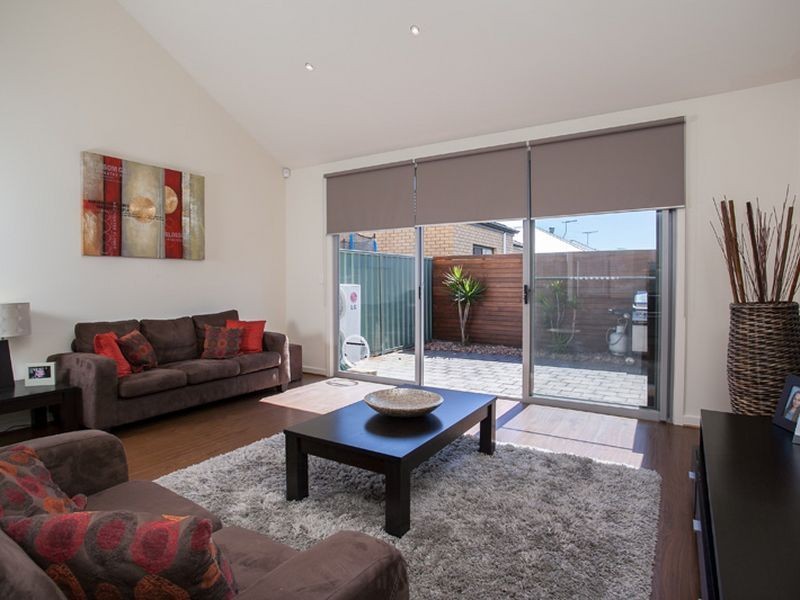 9 Everard Court, Mawson Lakes SA 5095