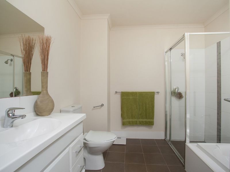 9 Everard Court, Mawson Lakes SA 5095