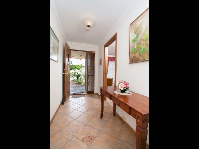 20 Lake Magenta Court, Greenwith SA 5125