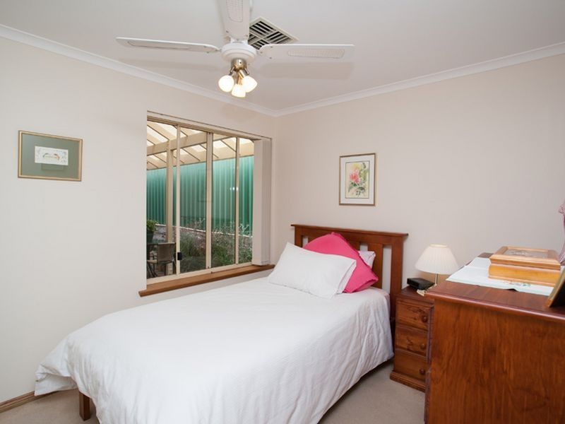 20 Lake Magenta Court, Greenwith SA 5125