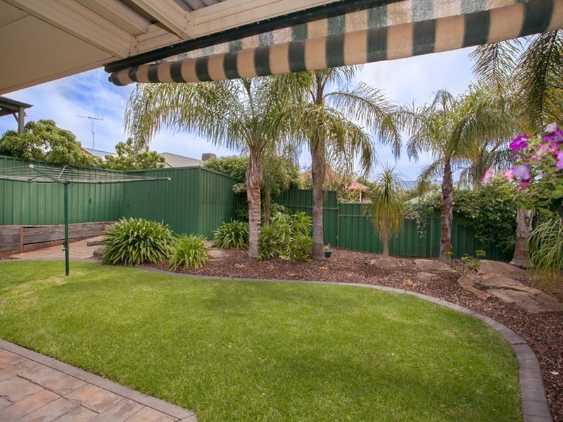 20 Lake Magenta Court, Greenwith SA 5125