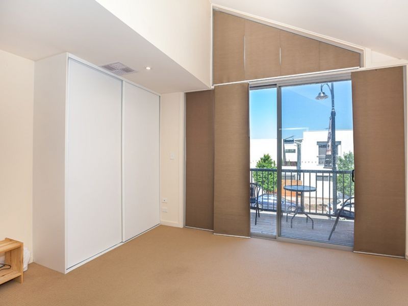 28 The Strand, Mawson Lakes SA 5095