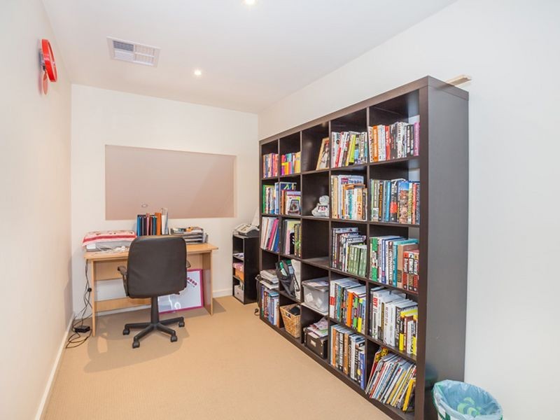 28 The Strand, Mawson Lakes SA 5095