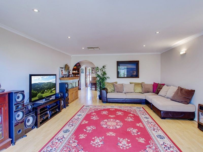 16 Debenham Court, Greenwith SA 5125