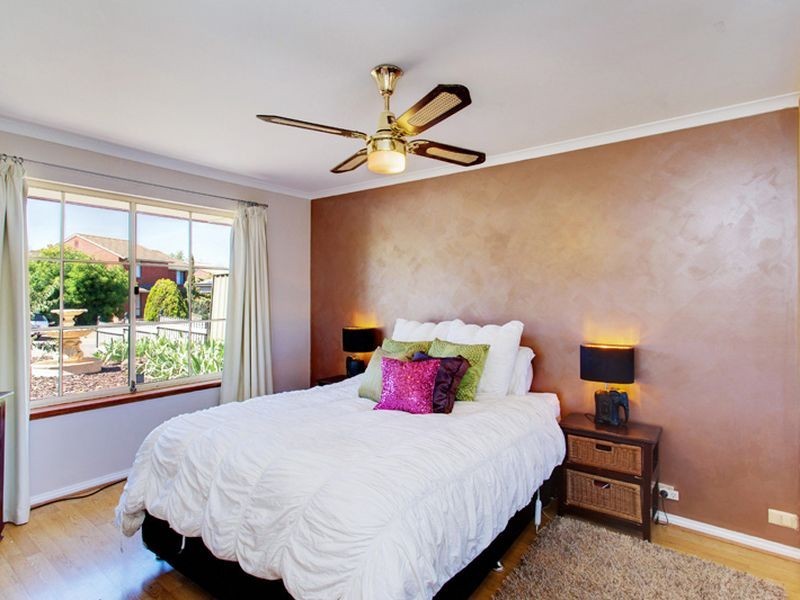 16 Debenham Court, Greenwith SA 5125