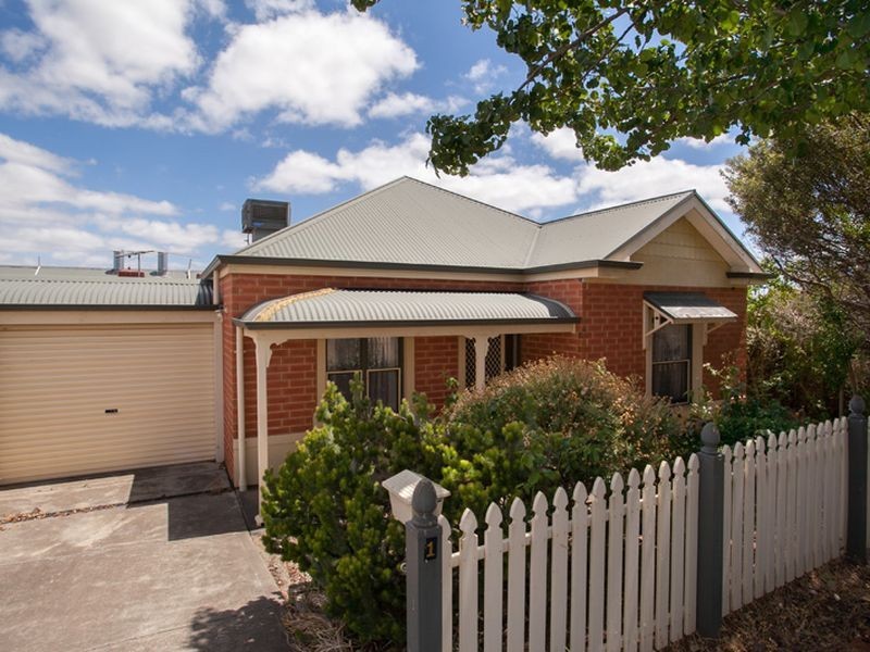 1 Glenmore Close, Greenwith SA 5125