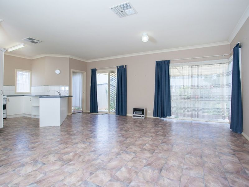1 Glenmore Close, Greenwith SA 5125