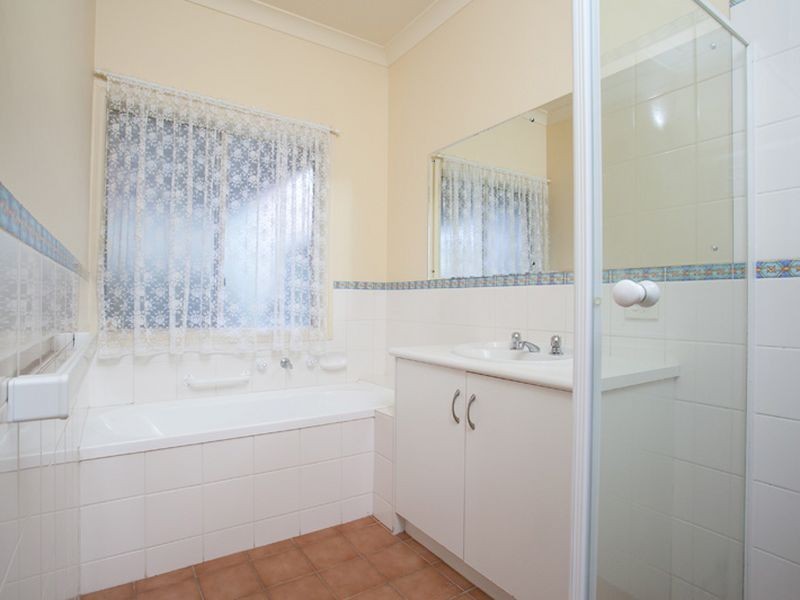 1 Glenmore Close, Greenwith SA 5125