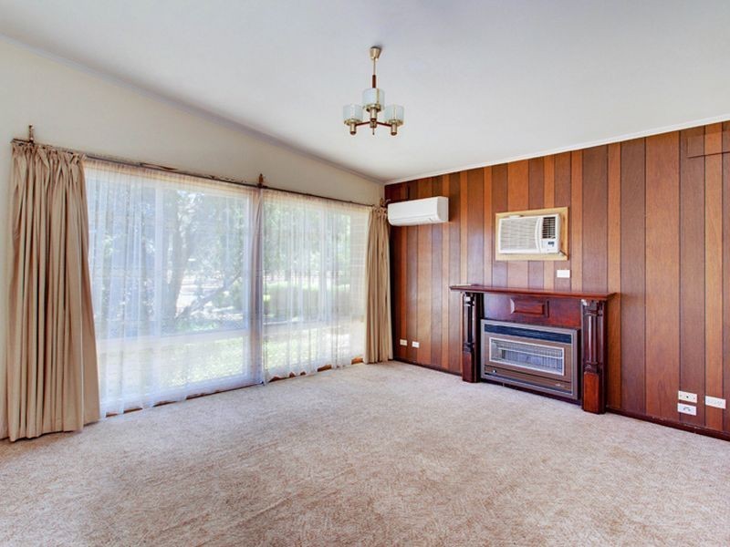 12 Robins Street, Elizabeth Downs SA 5113