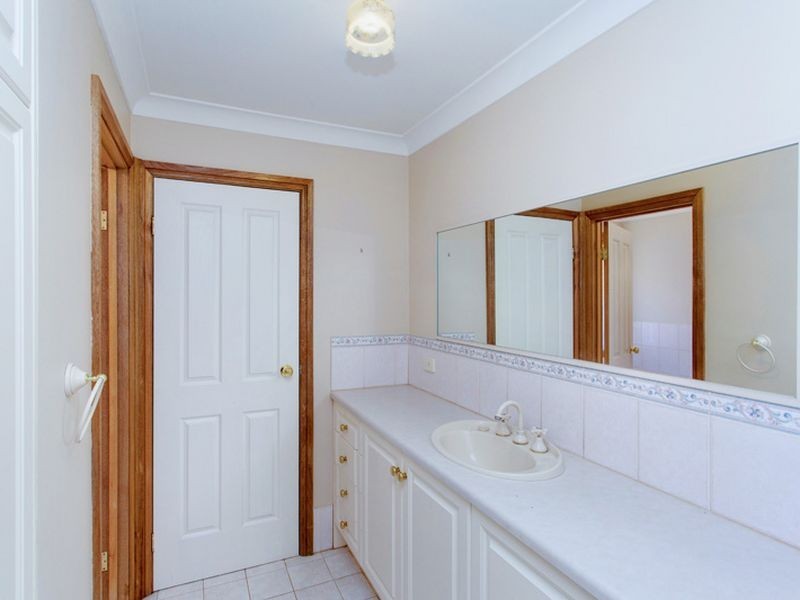32 Bayview Parade, Gulfview Heights SA 5096
